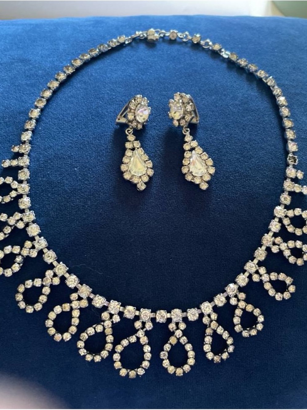Vintage 60’s| Crystal Teardrop Necklace & Earring Set
